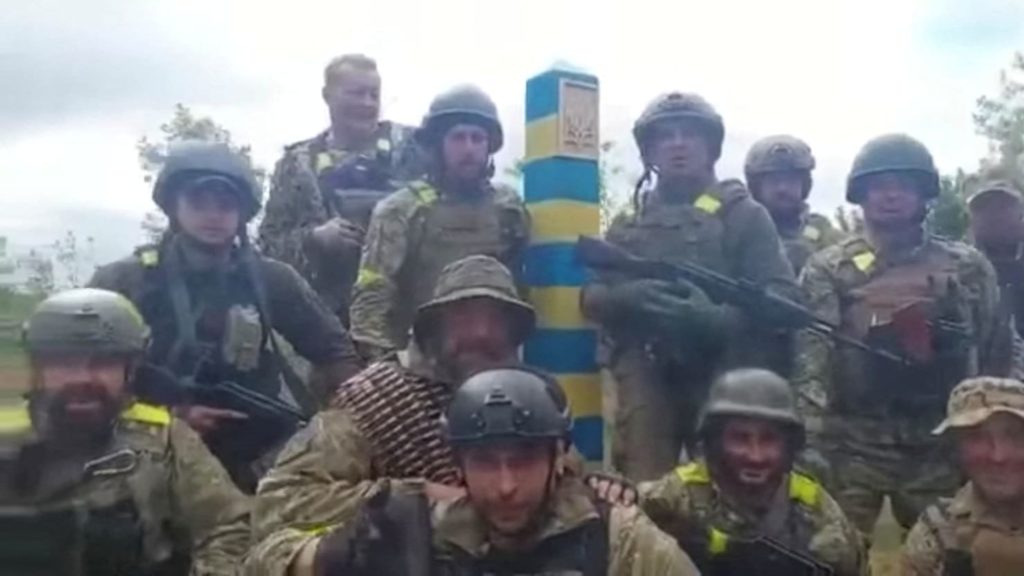 Ukrainer in der Nähe von Charkiw behaupten, die Russen an die Grenze zurückgedrängt zu haben