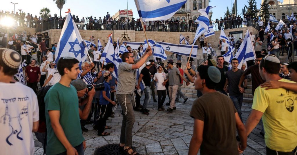 Zusammenstöße in der Al-Aqsa-Moschee in Jerusalem vor dem umstrittenen Marsch der israelischen Flagge