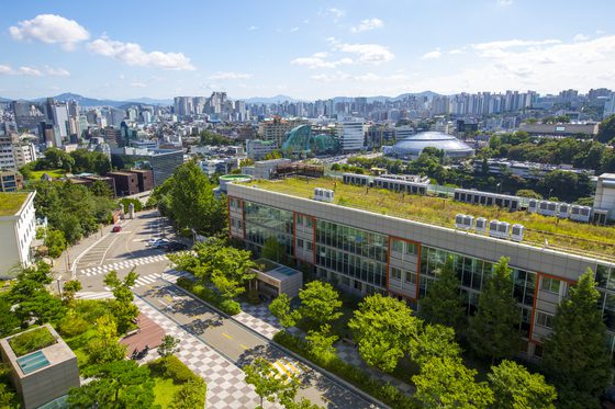 Eine Luftaufnahme des Campus der Dongguk-Universität im Bezirk Jung im Zentrum von Seoul [DONGGUK UNIVERSITY]