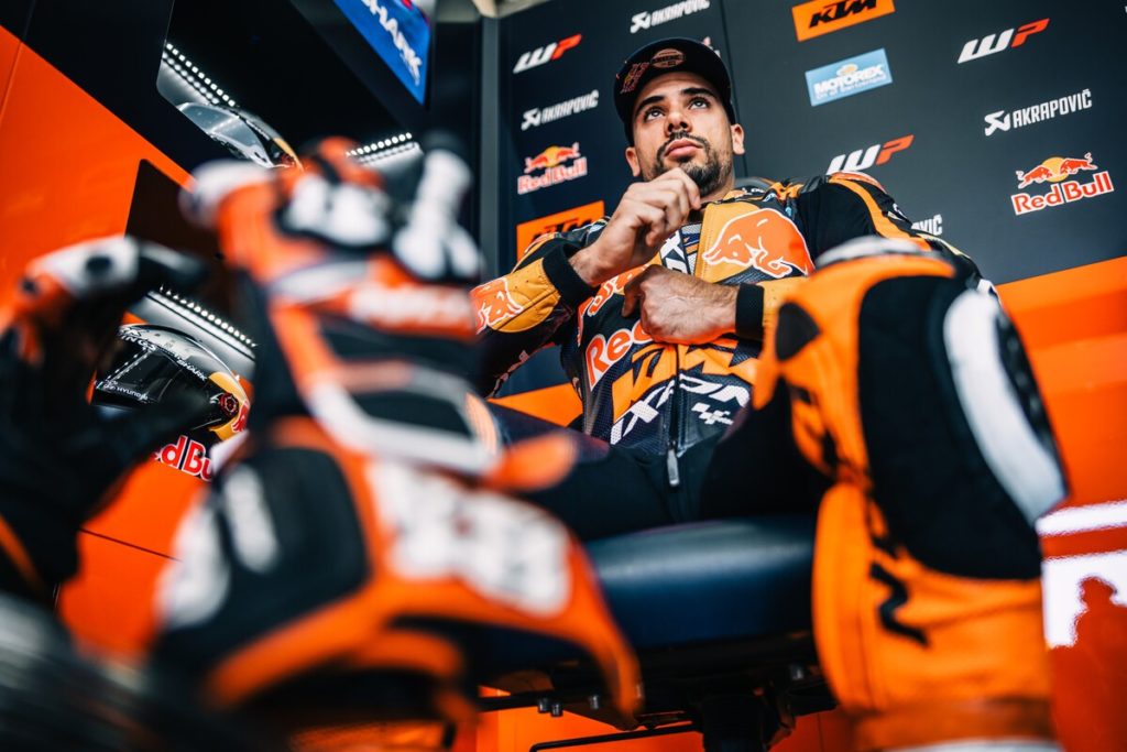 Italian press takes for granted Miguel Oliveira has already signed for two years with RNF; Alex Rins close to LCR Honda
