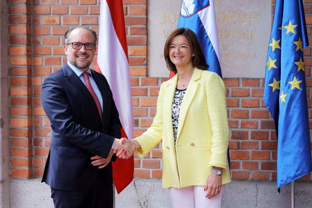 Ministerin Fajon und ihr österreichischer Amtskollege Minister Schallenberg besprechen eine engere Zusammenarbeit