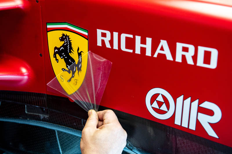 Ferrari wird das originale Emblem des springenden Pferdes tragen