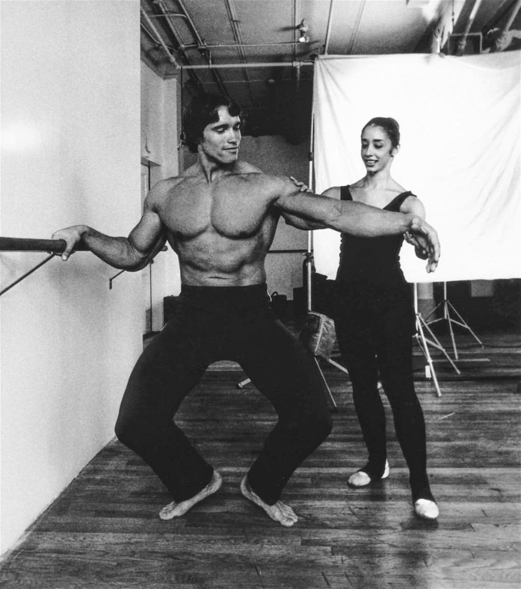 „Er hat es sich zu Herzen genommen“ – Arnold Schwarzenegger lernte einst eine einzigartige Tanzform für den Film – James Cameron verrät, wie