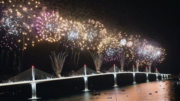 Fanfare, als die von China gebaute Brücke in Kroatien endlich eröffnet wird