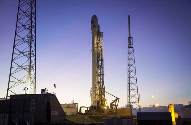 Flug mit SpaceX-Besatzung zur ISS durch beschädigte Rakete verzögert