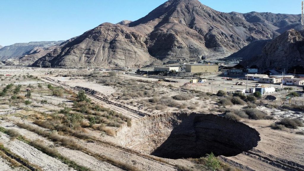 Chile versucht, die Verantwortlichen für eine Doline in der Nähe einer Kupfermine zu bestrafen