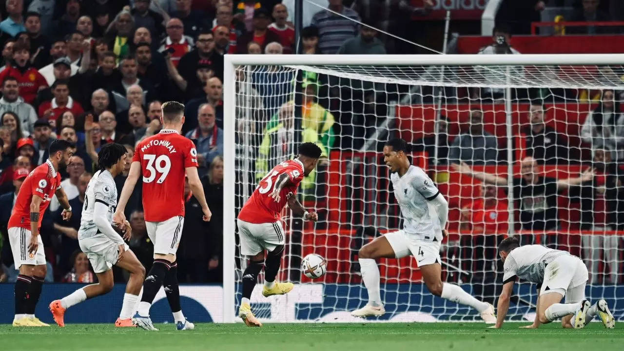 Manchester United gewinnt im Old Trafford mit 2:1 gegen Liverpool durch Tore von Sancho und Rashford