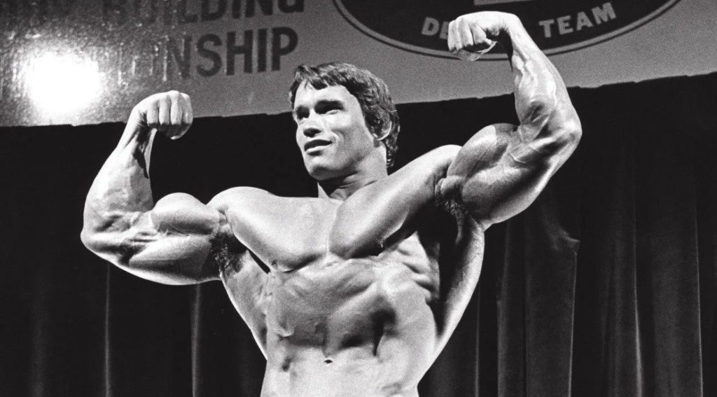 „Das habe ich noch nie zuvor gesehen“: WWE Hall of Famer, der einen größeren Bizeps als Arnold Schwarzenegger hatte, enthüllte einmal das Geheimnis von Arnies Bodybuilding-Erfolg