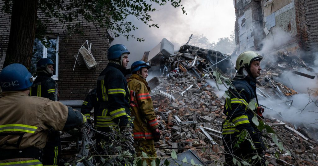 Russische Angriffe auf die Ukraine töten mindestens 11 Menschen: neueste Nachrichten und Updates