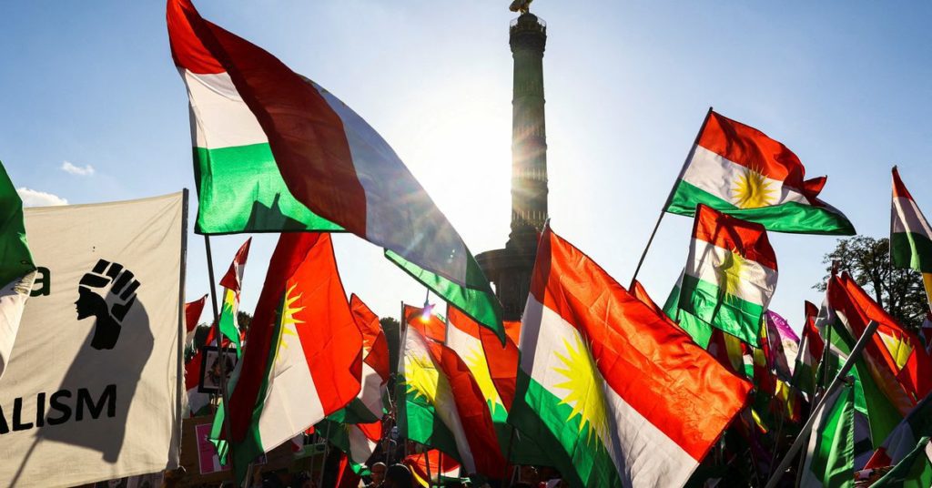 Zehntausende marschieren durch Berlin, um Proteste im Iran zu unterstützen