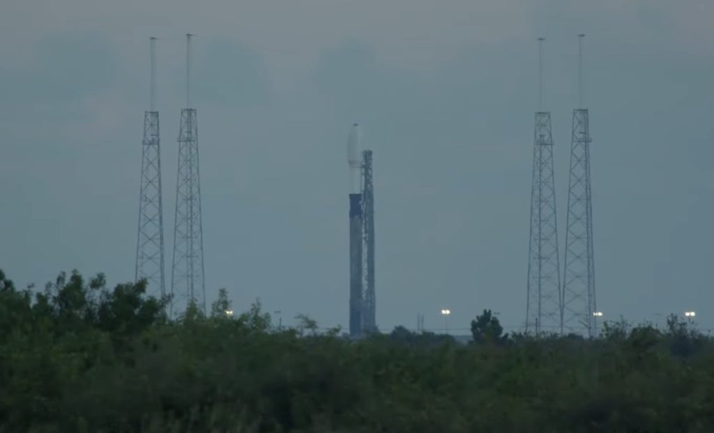 SpaceX-Countdown bis zum späten Start von Eutelsat - Spaceflight Now