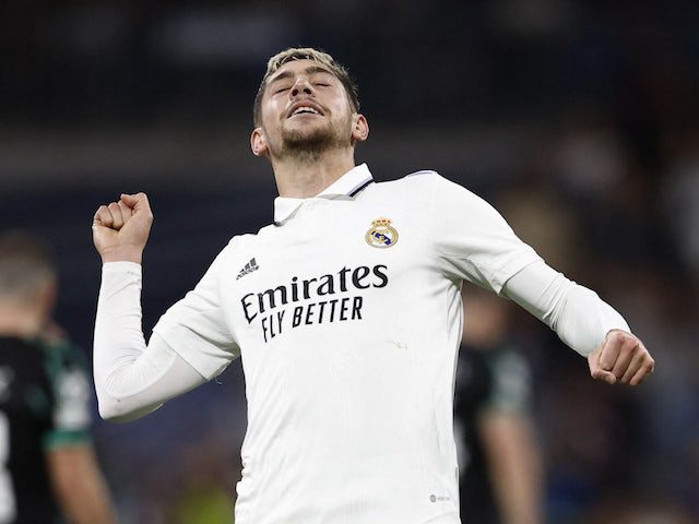 Federico Valverde feiert das Tor von Real Madrid am 2. November 2022