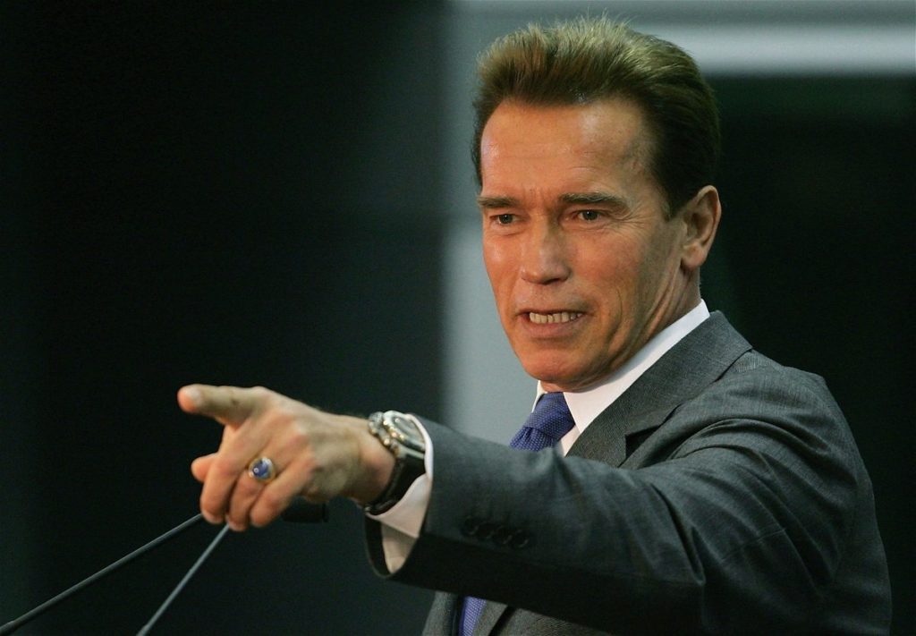 "Haben Sie keine Geduld für Bimbos": Arnold Schwarzenegger gab 2004 eine erschreckend ehrliche Meinung zu seiner Dating-Vorliebe ab