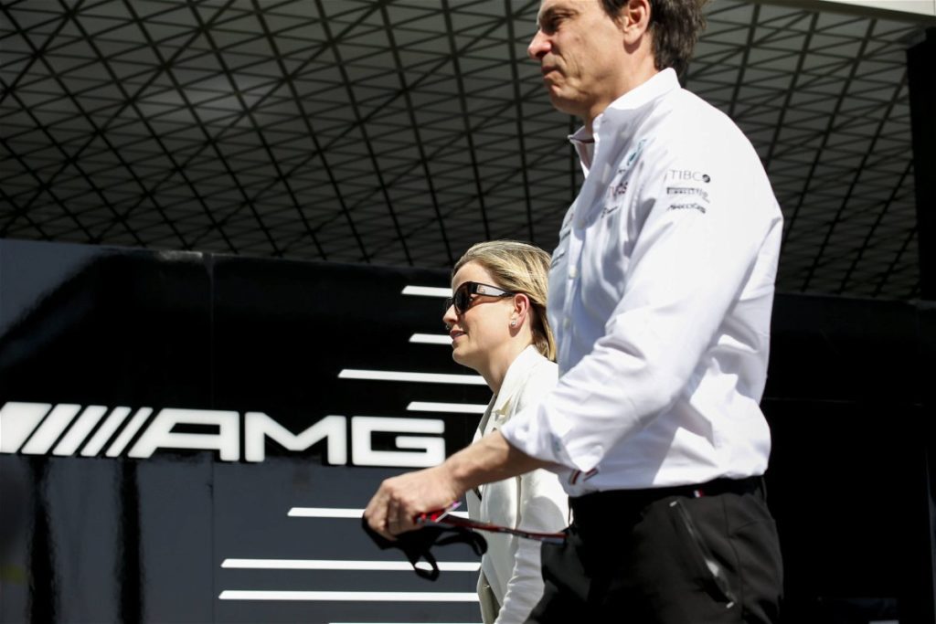 Mercedes-Chef Toto Wolff erzählt die unfaire Geschichte, wie seiner millionenschweren Ehefrau Susie die Teilnahme am Rennen verweigert wurde