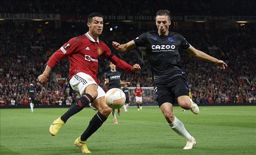 Man United into Europa League playoff round