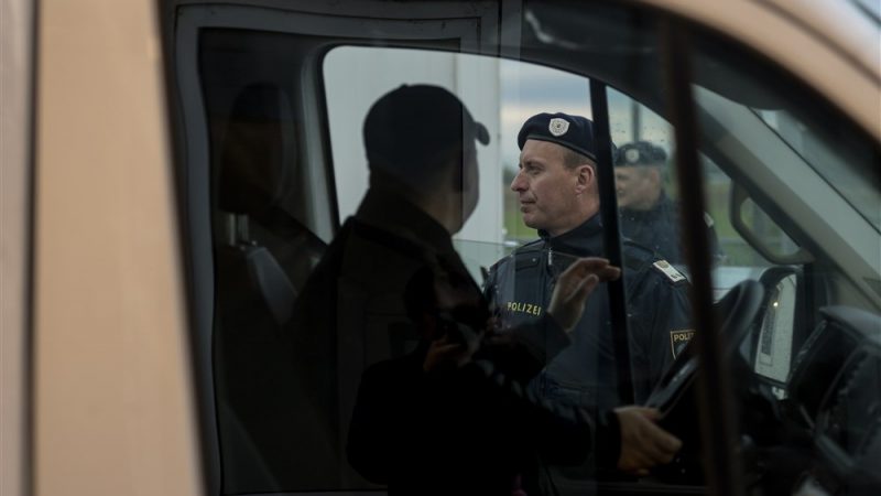 Österreich verpflichtet sich, chinesische Geheimpolizeistationen zu untersuchen – EURACTIV.de