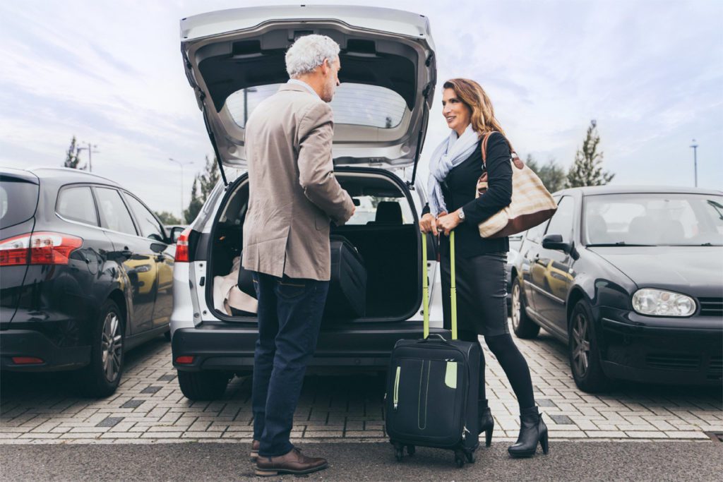 Steht das Auto mit den Tipps von Parkos sicher, wenn es mit dem Flieger in den Urlaub geht?