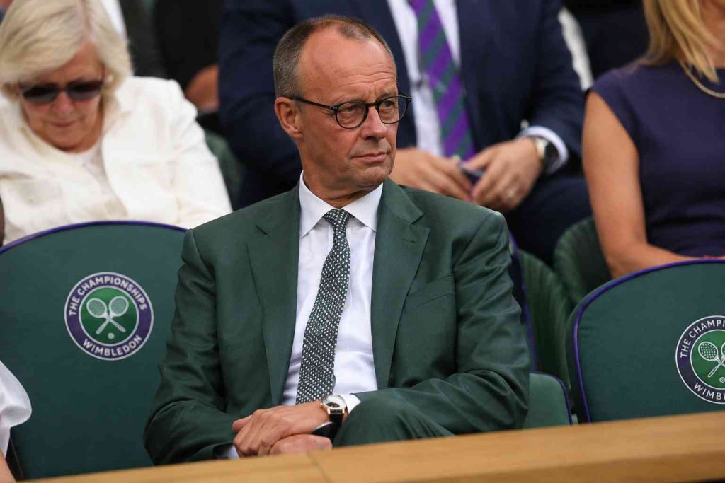 Bundeskanzler Merz besucht Wimbledon-Finale und setzt historisches Zeichen